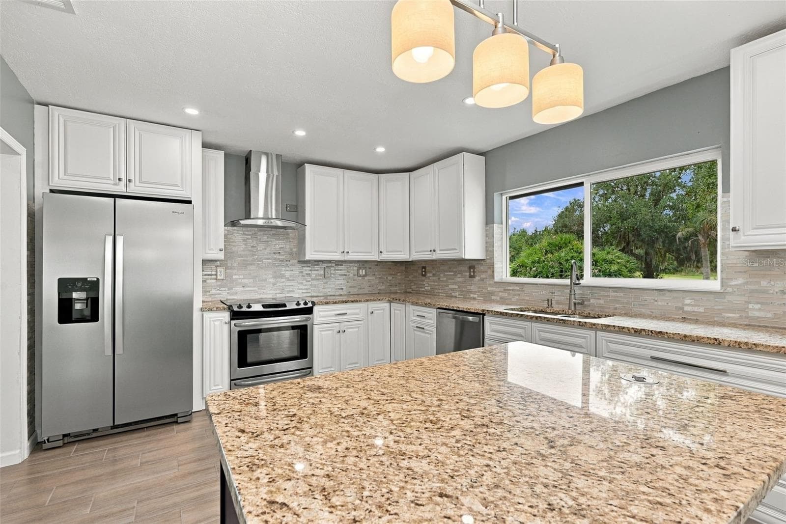 Stone counter tops - 15 ABBEY CT, HAINES CITY