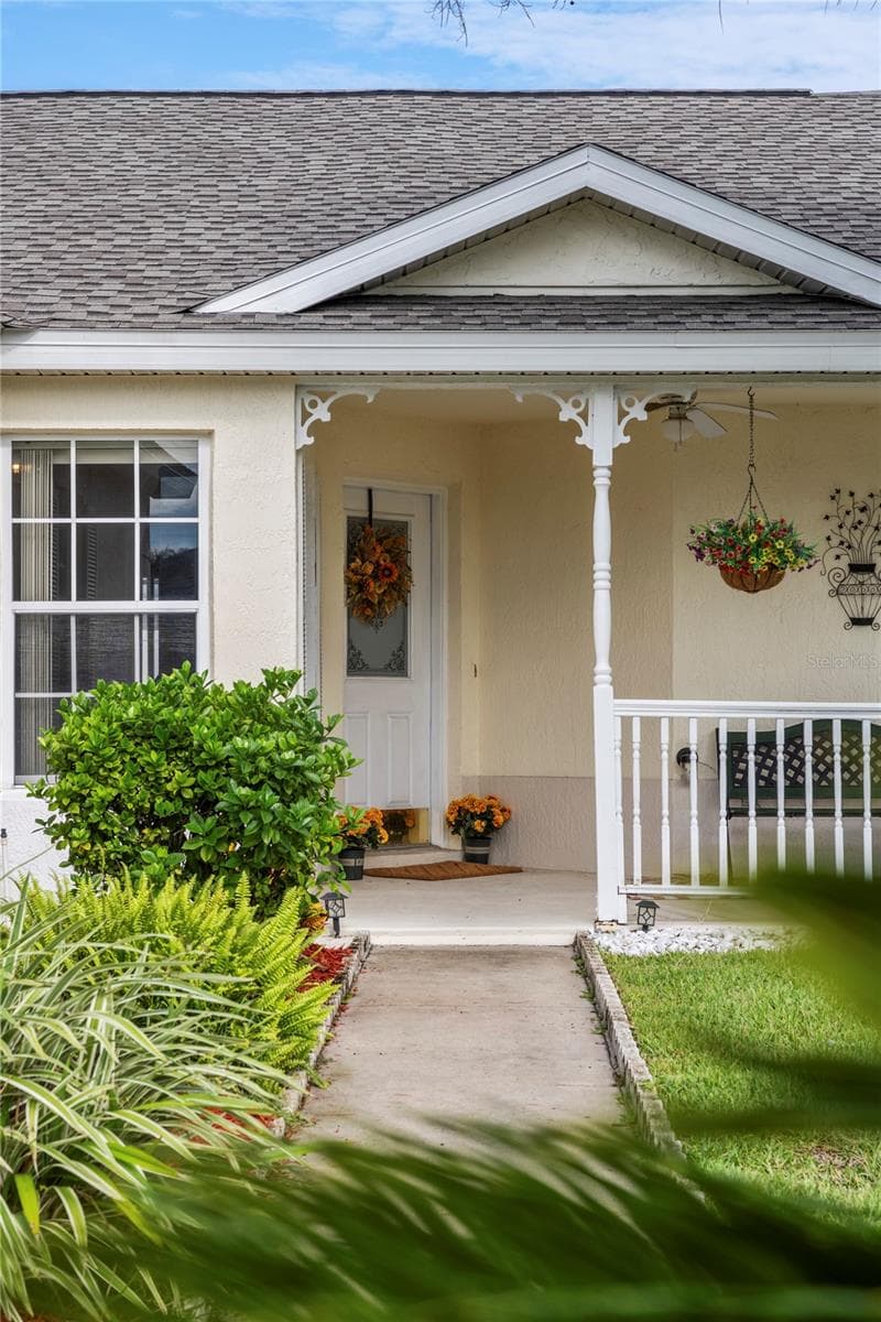 Front porch - 8007 ARROW CREEK RD, KISSIMMEE