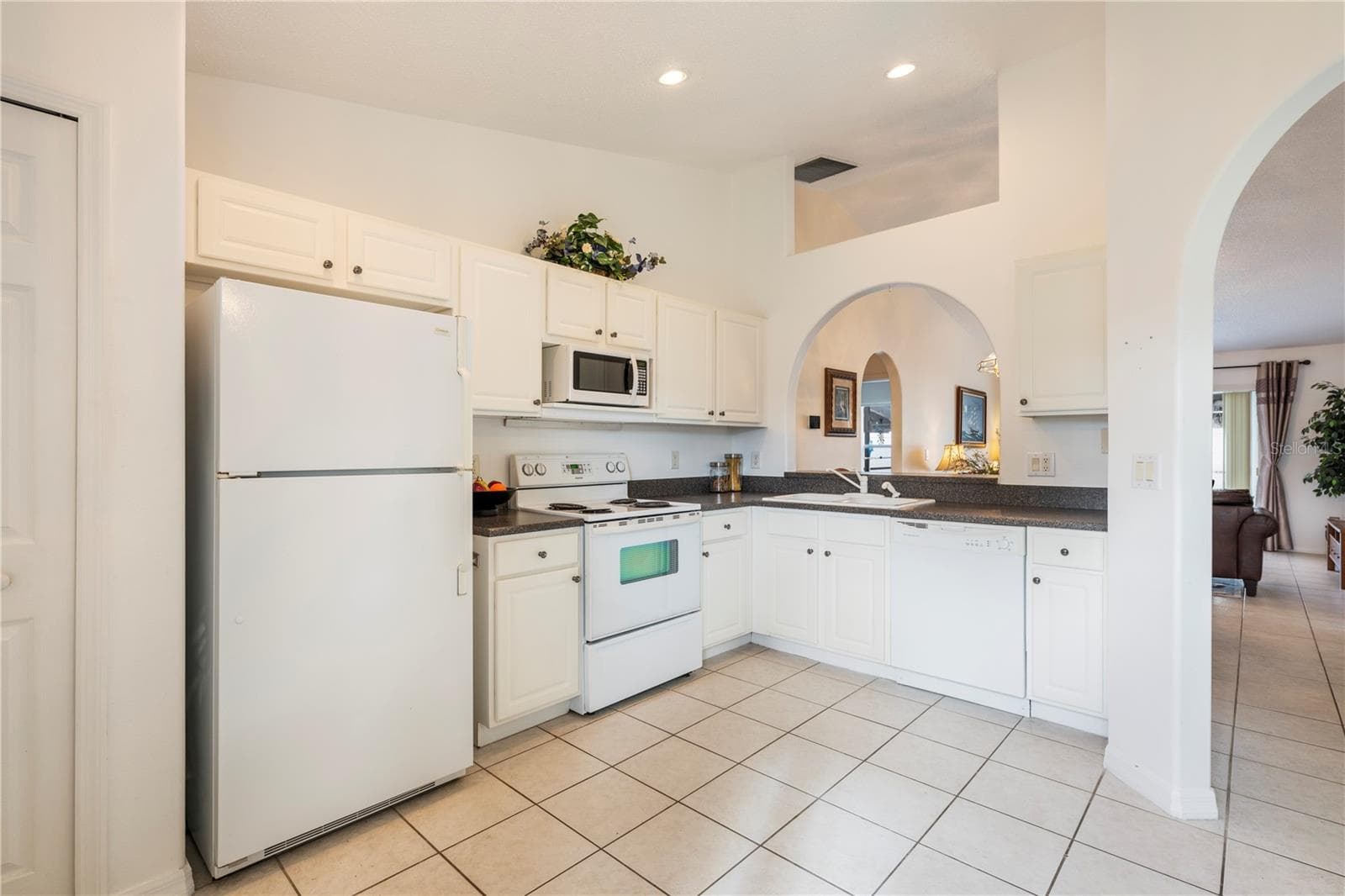 Kitchen - 8007 ARROW CREEK RD, KISSIMMEE