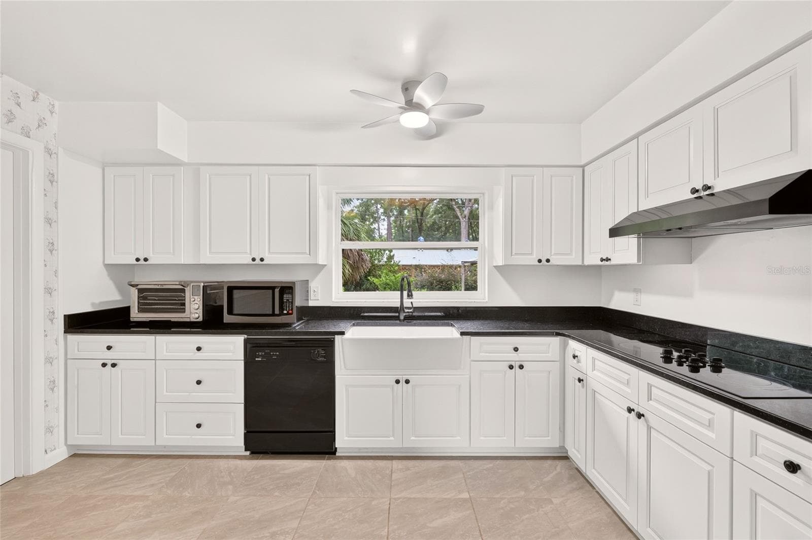 Kitchen - 3710 NW 22ND PL, GAINESVILLE