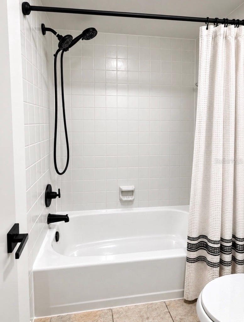 PRIMARY BATH 2 - 439 PRESTWICK PL, POINCIANA