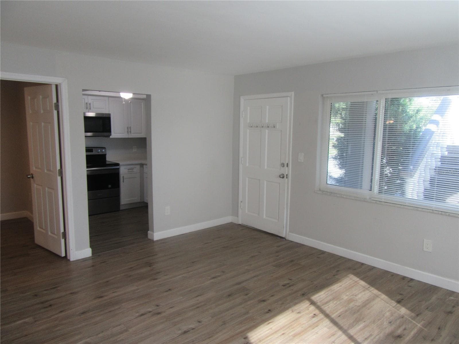 Apartment at 5900 22ND AVE N #1, ST PETERSBURG, photo 4 of 21