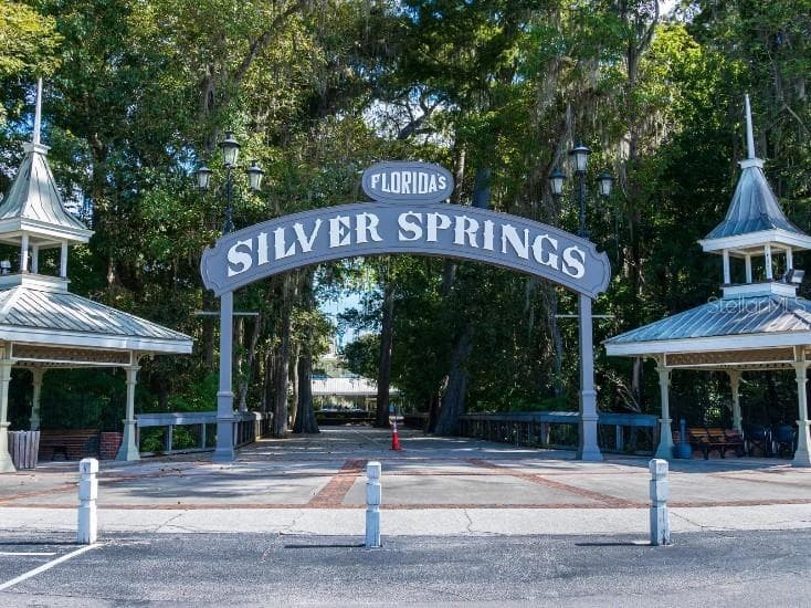 Silver Springs - 13 LOCUST LOOP CRSE, OCALA