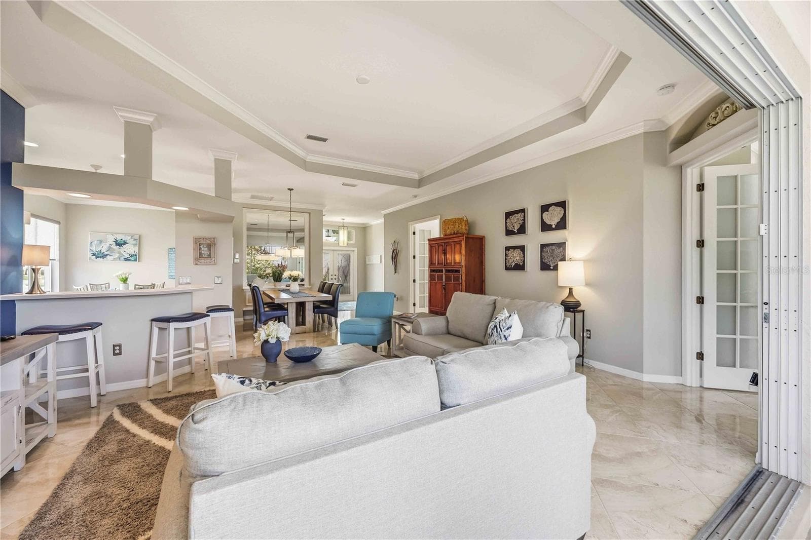 Stunning home - welcome in - 737 MISTY PINE DR, VENICE