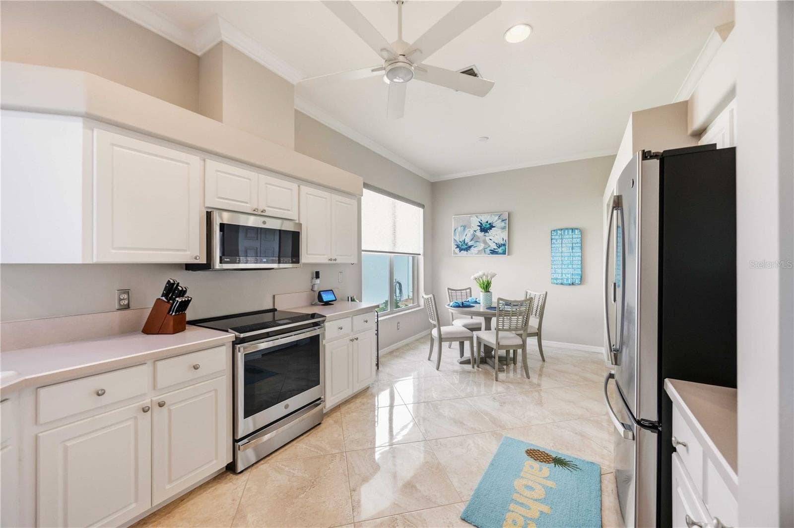 Kitchen has loads of cabinets and all new appliances - 737 MISTY PINE DR, VENICE