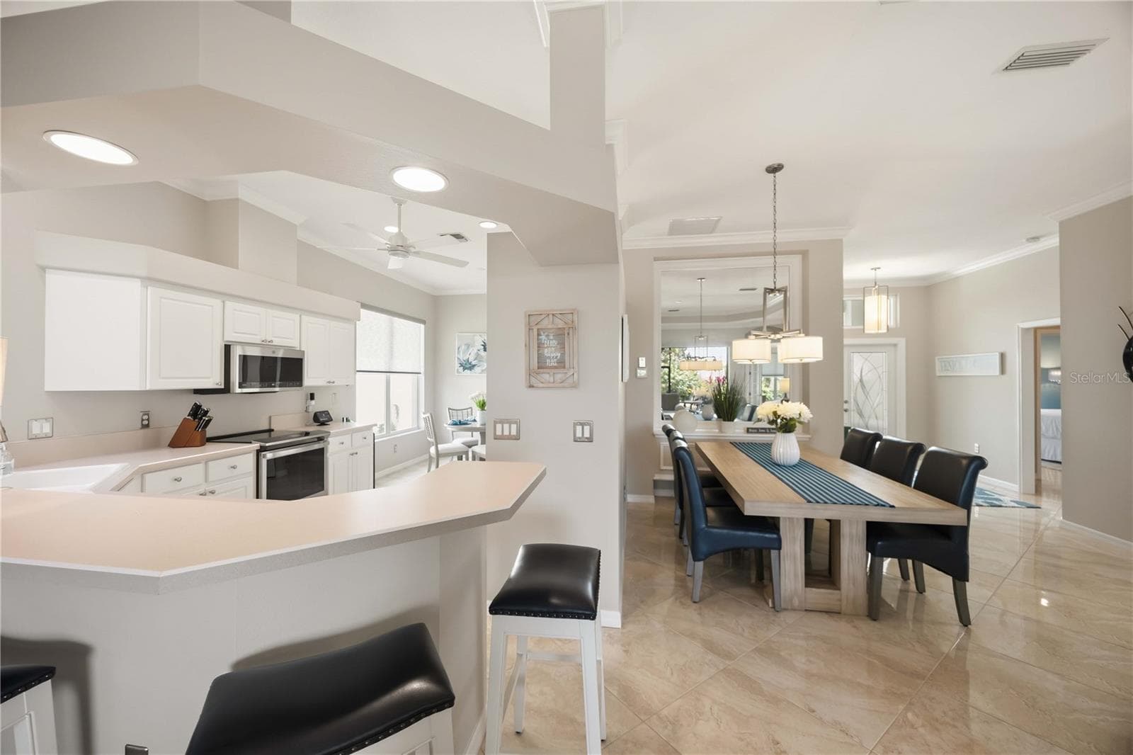 Kitchen dining counter for casual dining - 737 MISTY PINE DR, VENICE