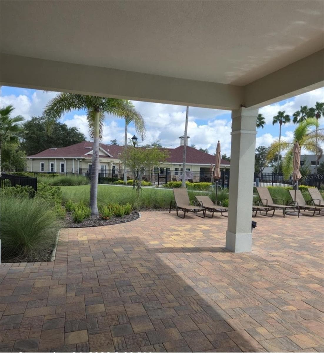 Single Family Residence at 7442 OXFORD GARDEN CIR, APOLLO BEACH, photo 9 of 13