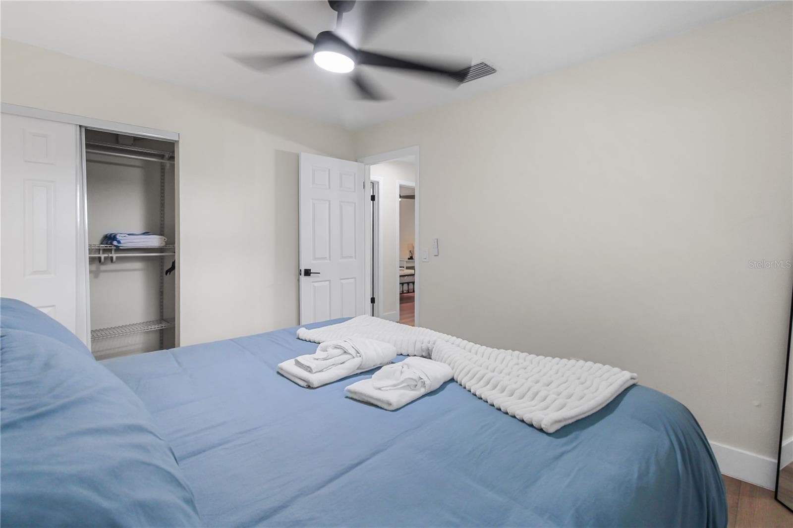 Half Duplex at 3050 MEADOW LAKE AVE, LARGO, photo 14 of 38