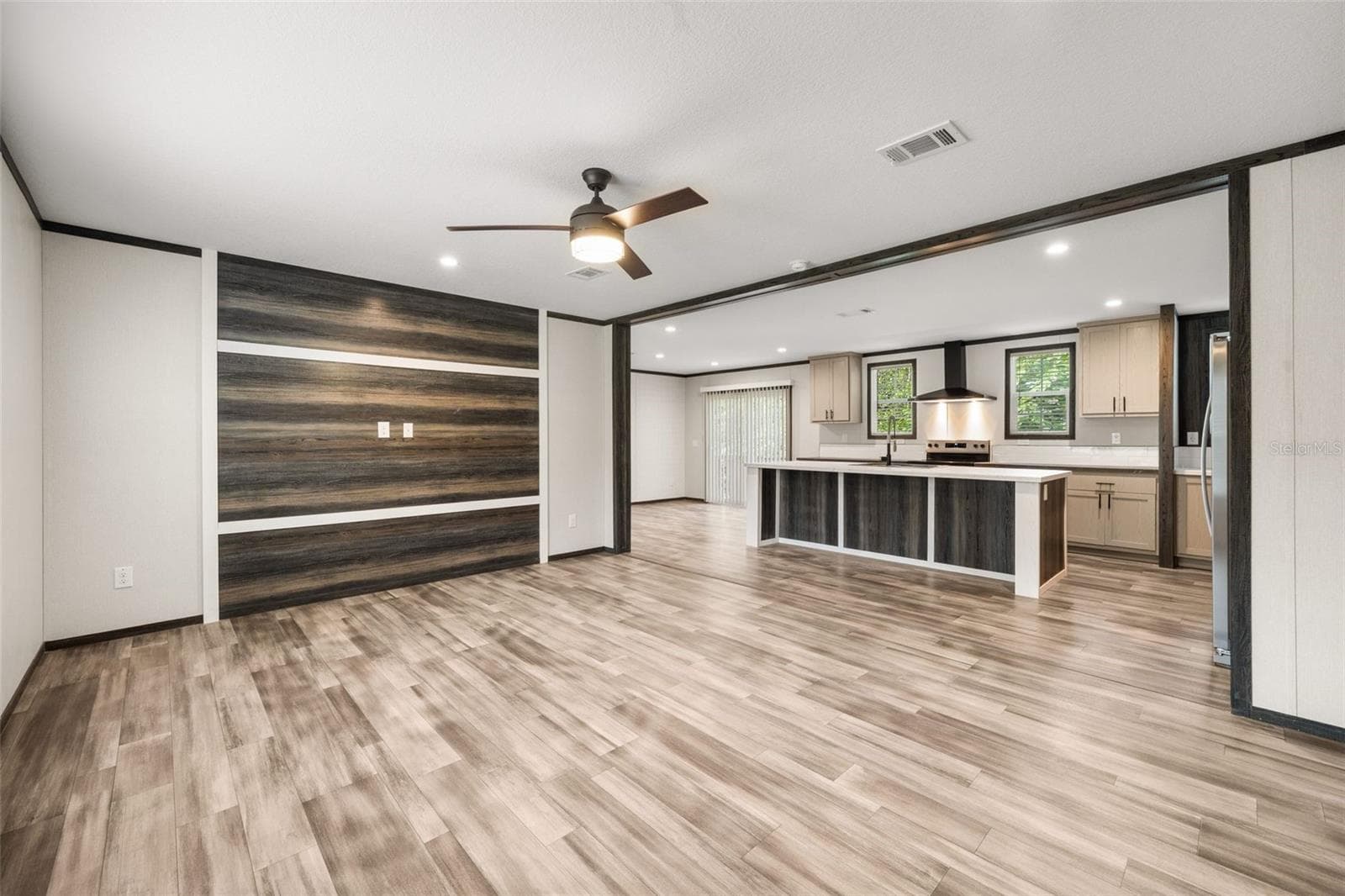 Manufactured Home at 5239 SW 67TH ST, GAINESVILLE, photo 6 of 32