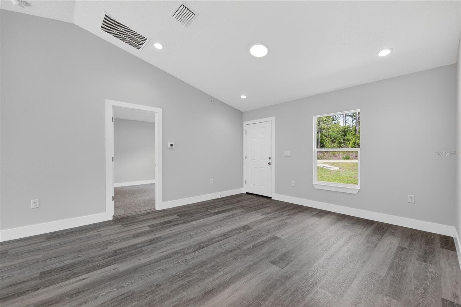 Single Family Residence at 1069 SW SANDS POINT AVE, DUNNELLON, photo 12 of 30