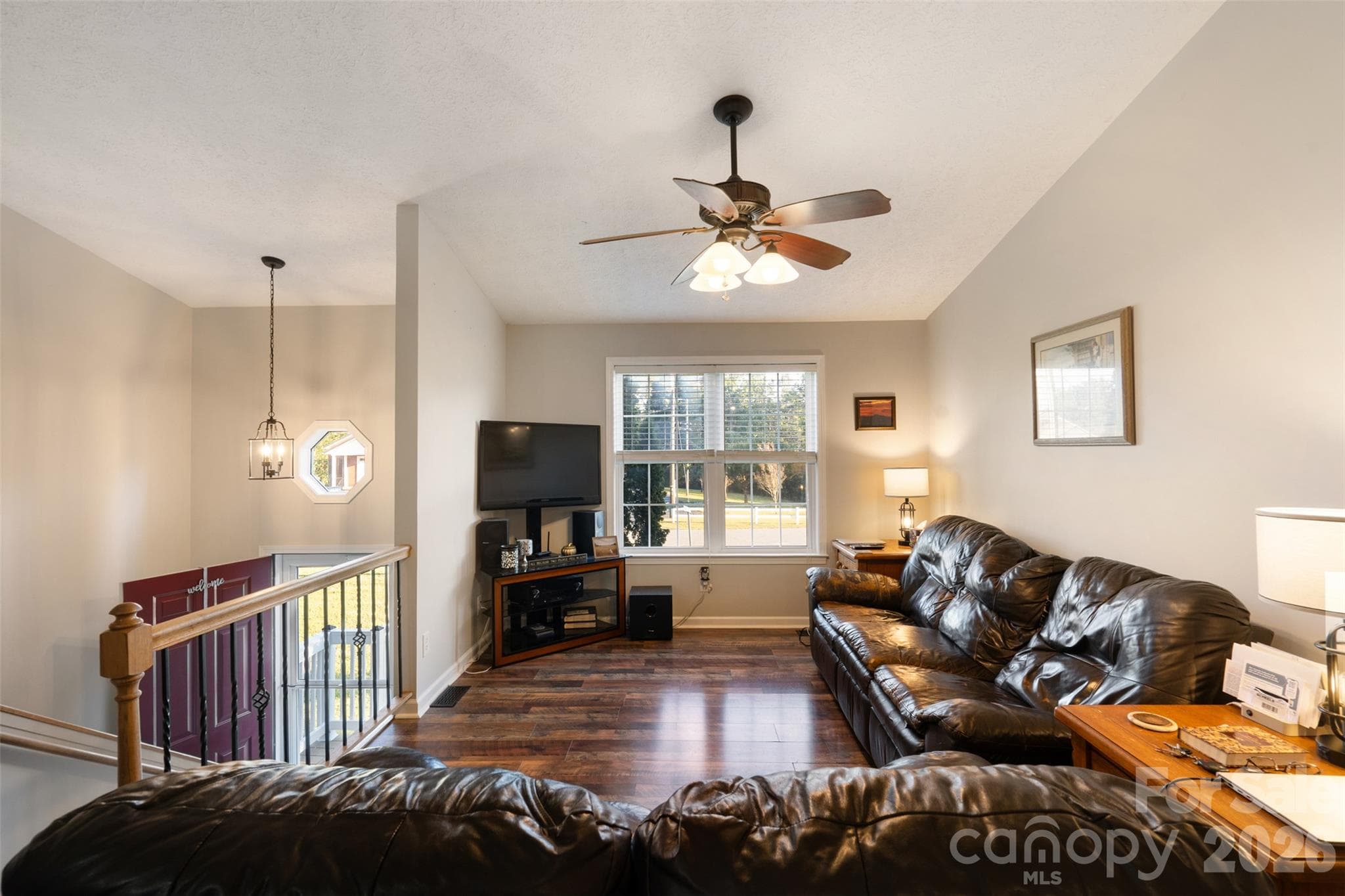 Living Room - 1500 Ivy Lane, Valdese
