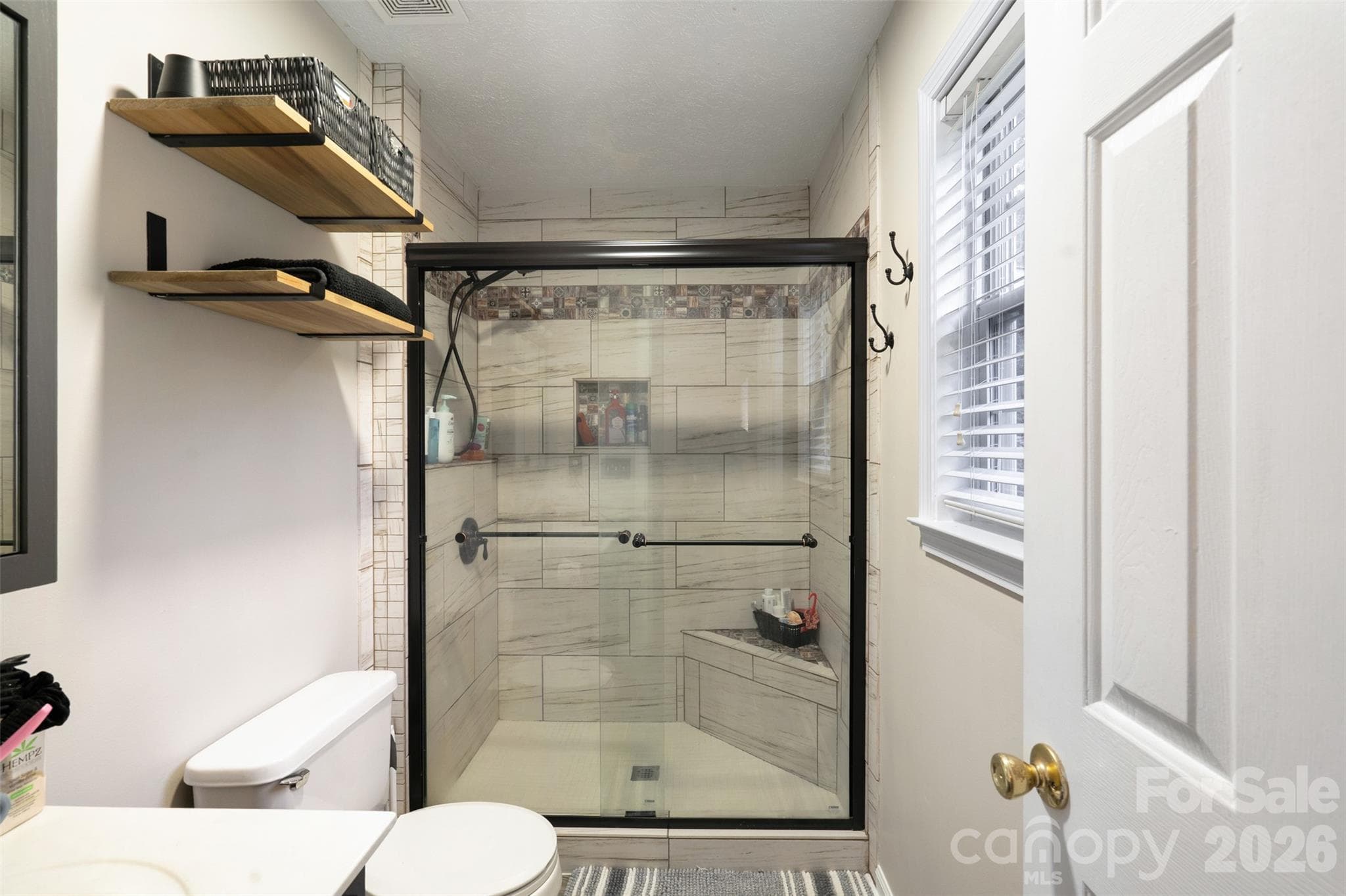 Primary Bathroom - 1500 Ivy Lane, Valdese