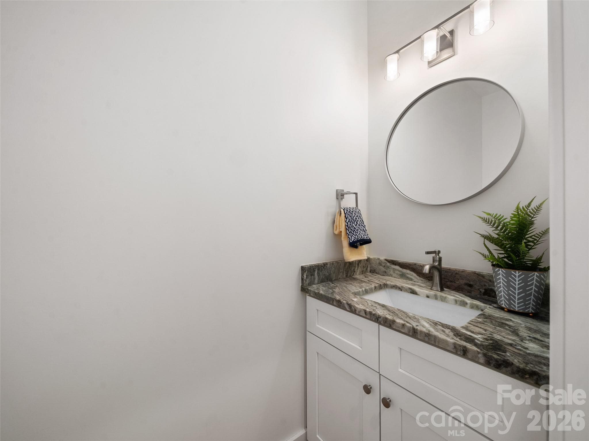 Half Bath on the Main Level - 43 Skyvue Court, Saluda
