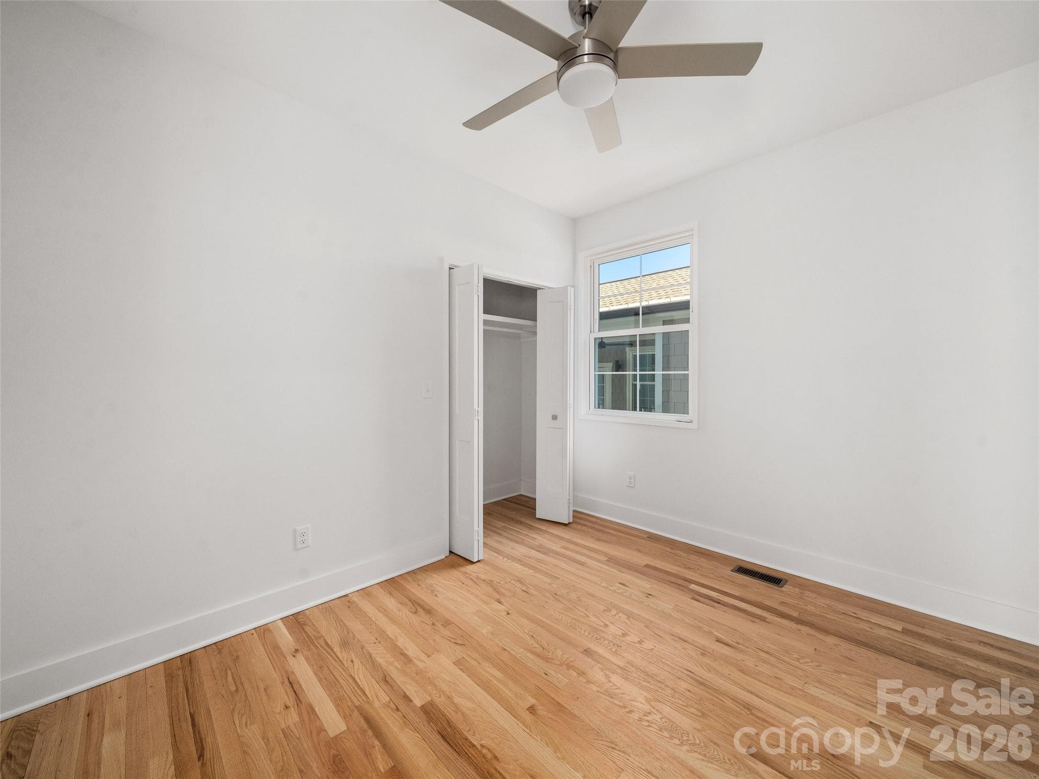 Townhouse at 43 Skyvue Court, Saluda, photo 21 of 26