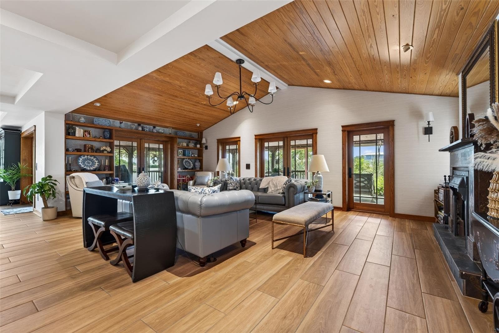 Single Family Residence at 511 SOUTH DR, ANNA MARIA, photo 13 of 87