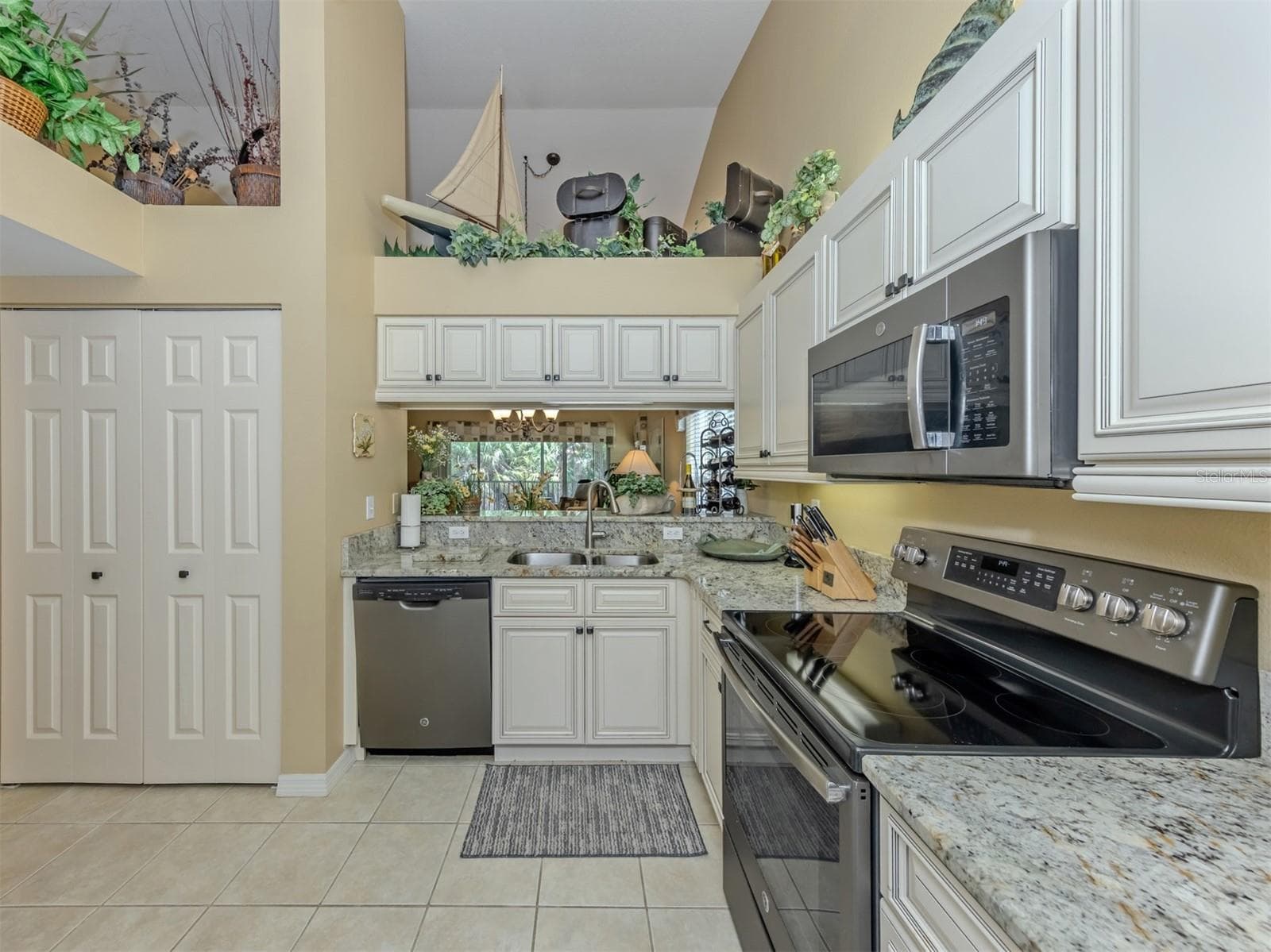 Condominium at 316 CLEARBROOK CIR #204, VENICE, photo 15 of 36