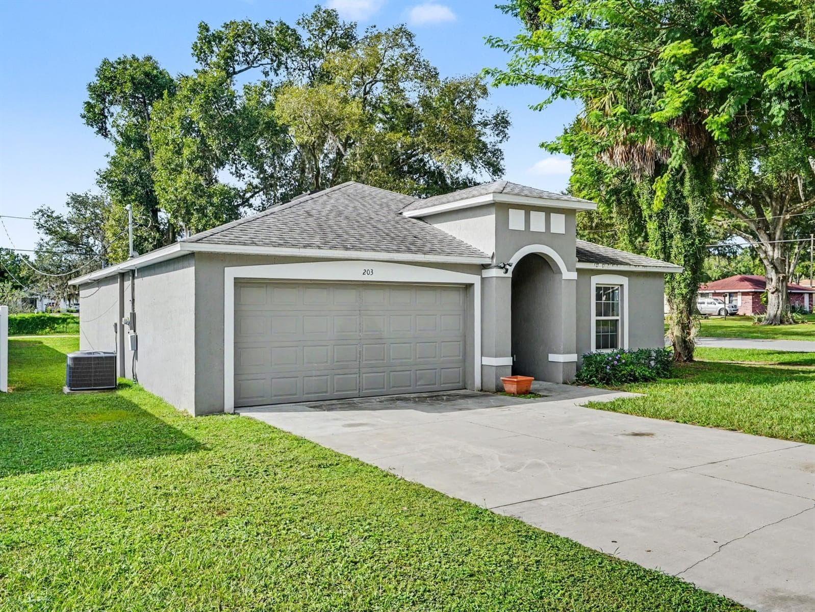 Single Family Residence at 203 MAPLE STREET EAST, DAVENPORT, photo 2 of 21