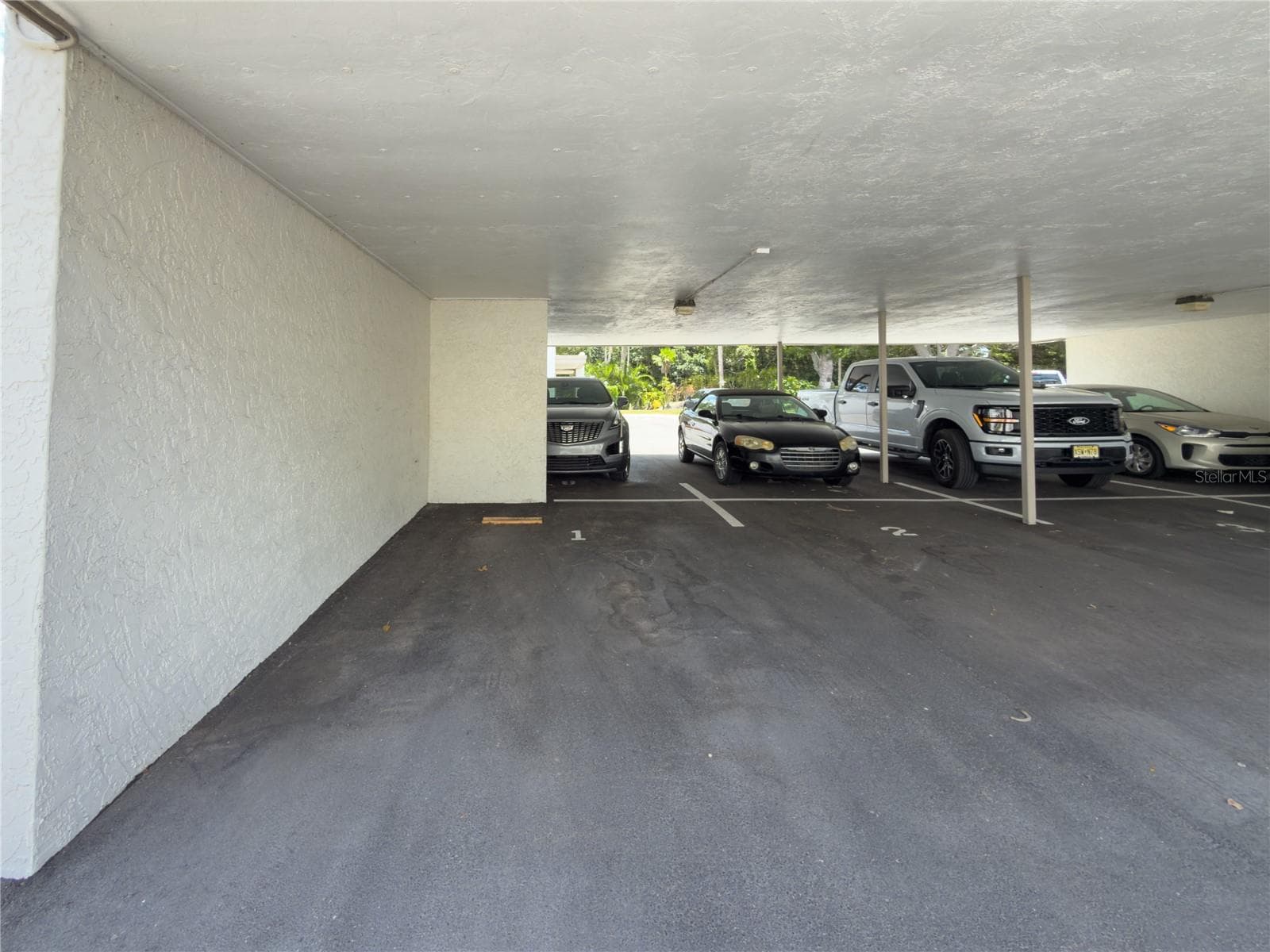 Carport HH1 - 220 LAKEWOOD DR #220, BRADENTON