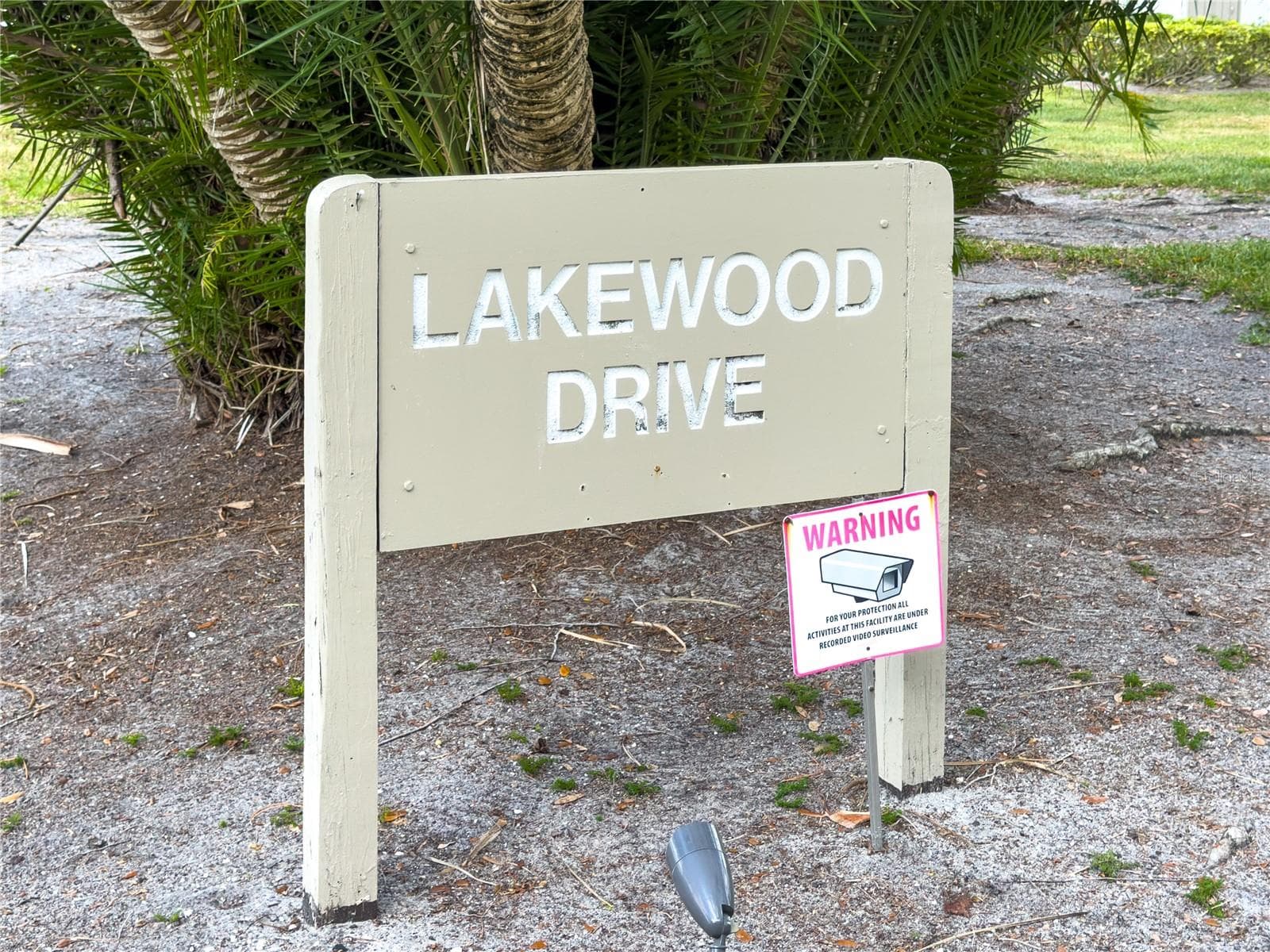 Street sign. - 220 LAKEWOOD DR #220, BRADENTON