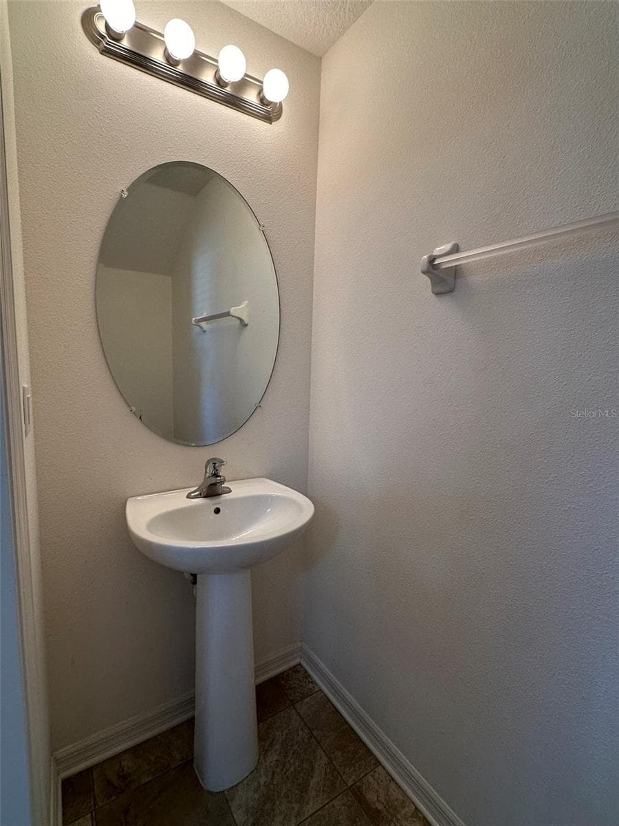 Townhouse at 7006 TIMBERSIDE PL, RIVERVIEW, photo 9 of 27