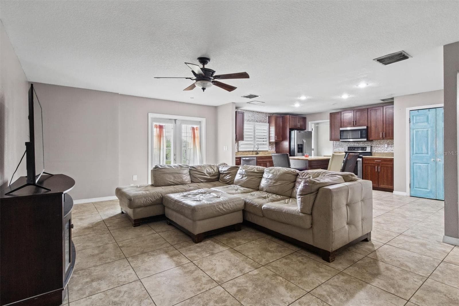 Single Family Residence at 3636 DOVETAIL LN N, LAKELAND, photo 3 of 23