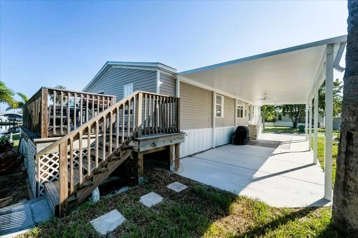 3127 BAYSIDE PKWY