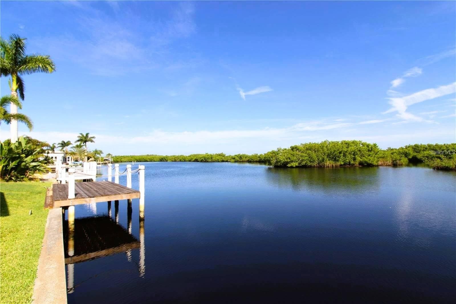 Beautiful Waterview - 3127 BAYSIDE PKWY, PUNTA GORDA