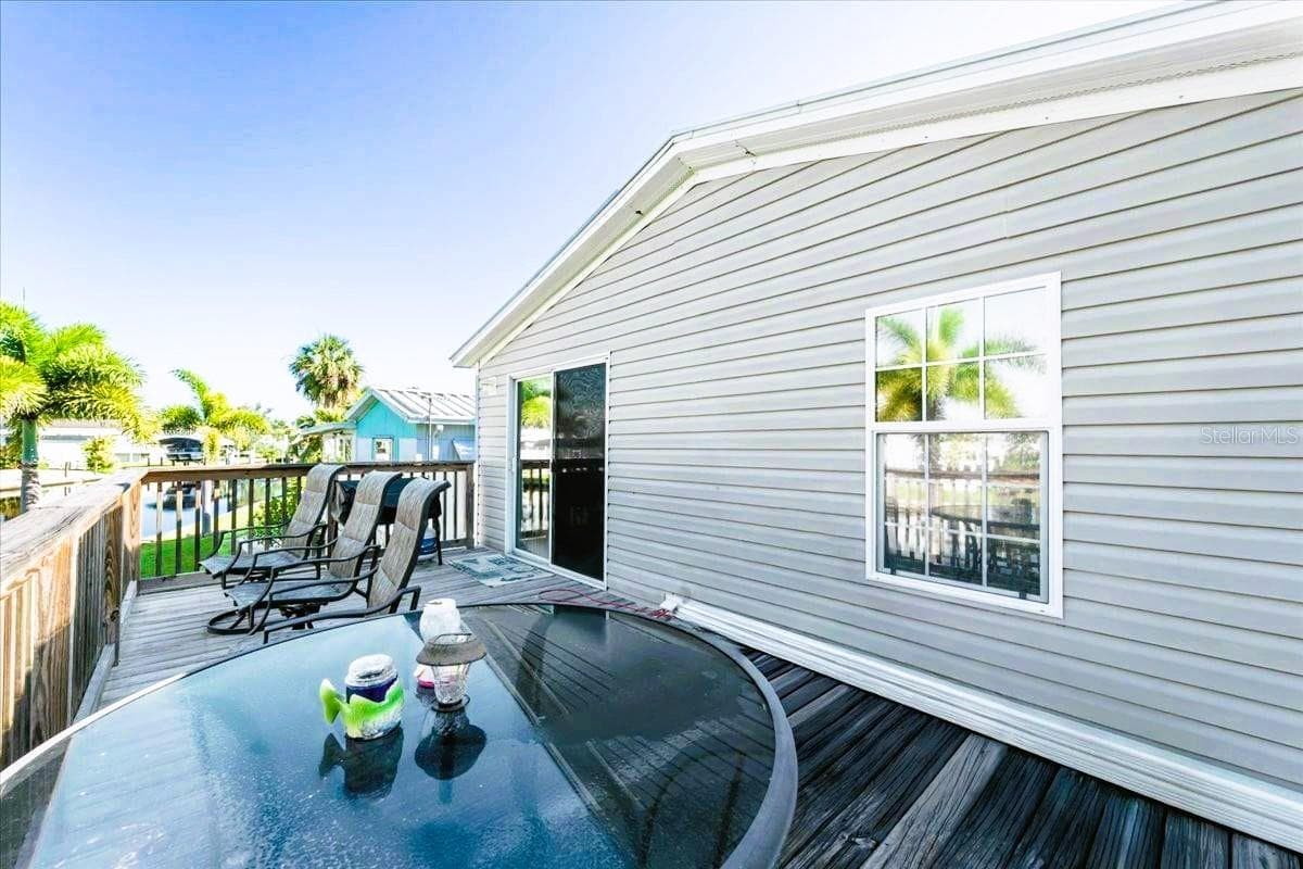 Manufactured Home at 3127 BAYSIDE PKWY, PUNTA GORDA, photo 7 of 47