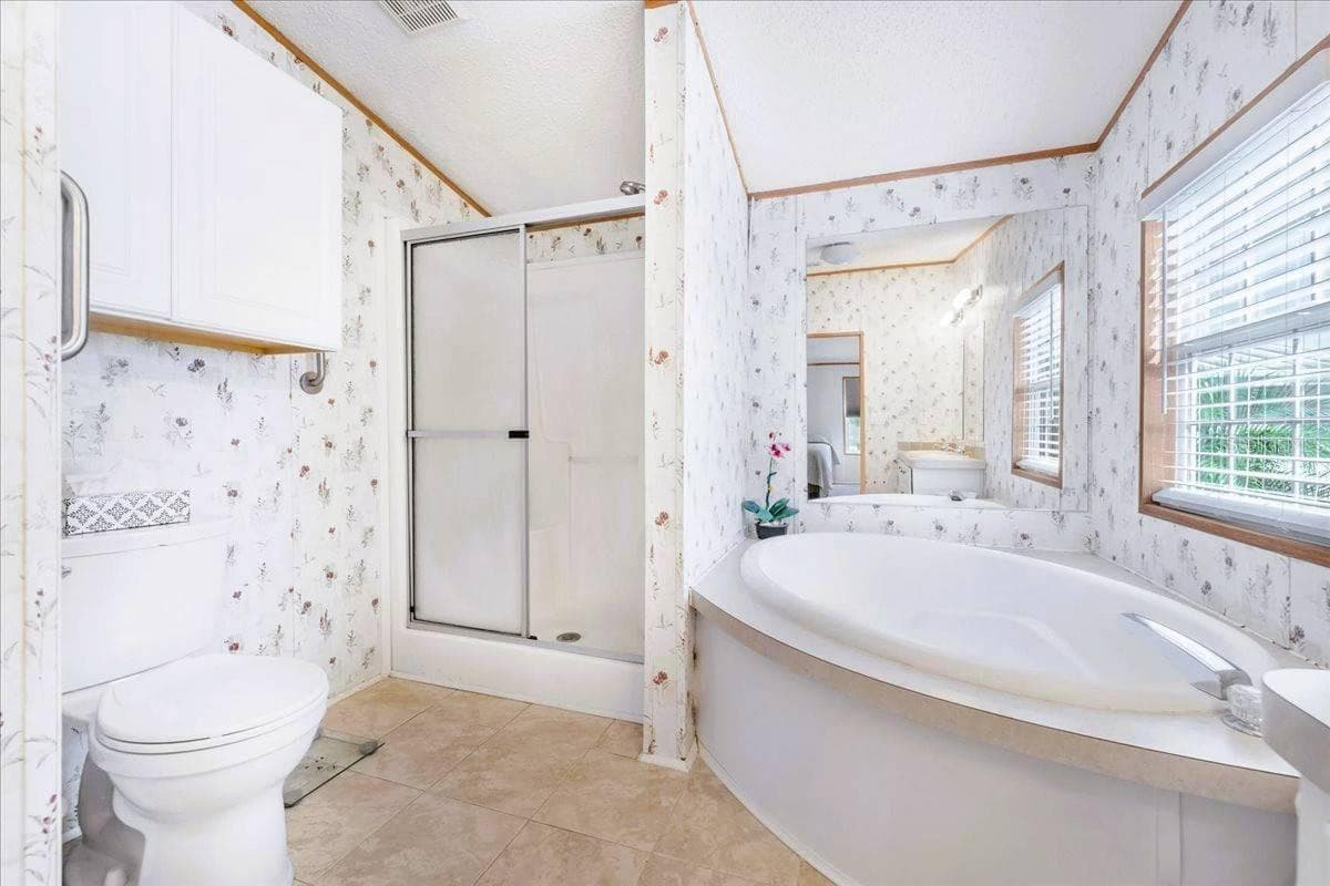 Primary Bathroom - 3127 BAYSIDE PKWY, PUNTA GORDA