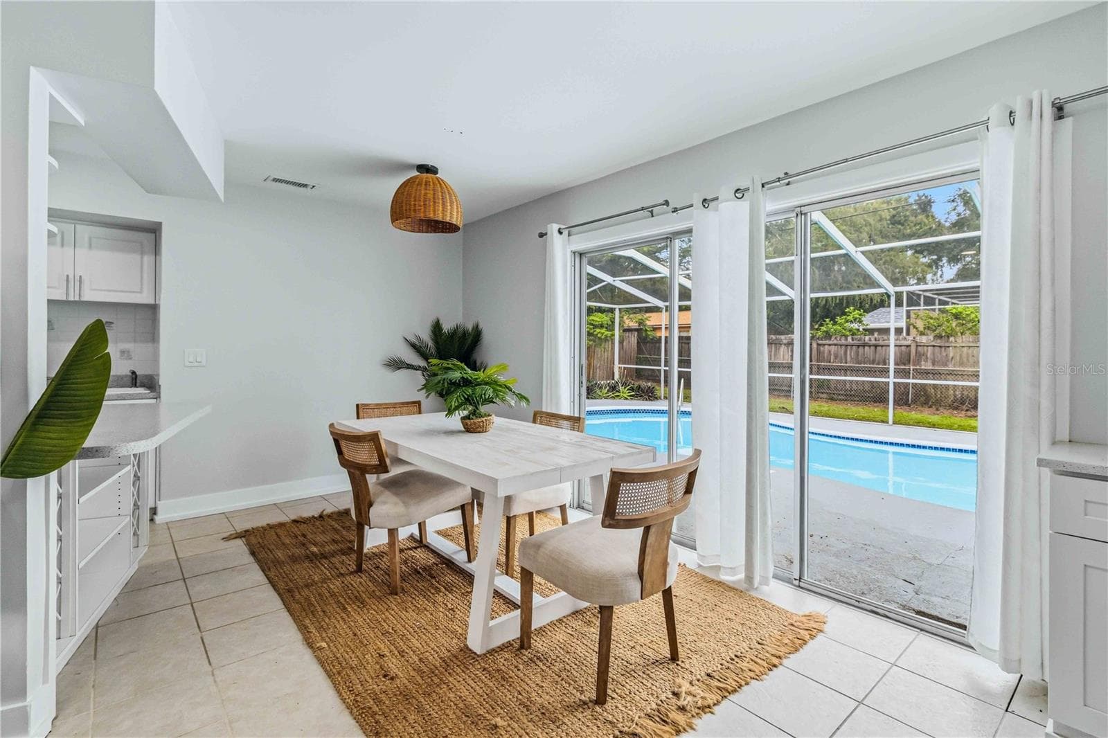 Single Family Residence at 8006 N OLA AVE, TAMPA, photo 4 of 16