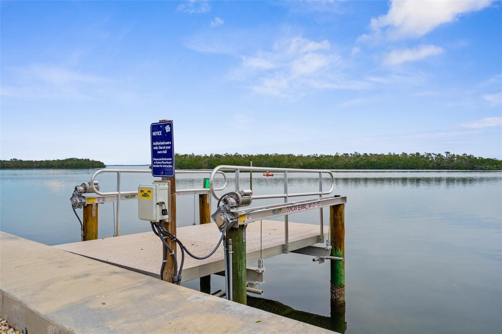 Electric Kayak Launch. What? Yup, electric! - 600 SUTTON PL #101B, LONGBOAT KEY