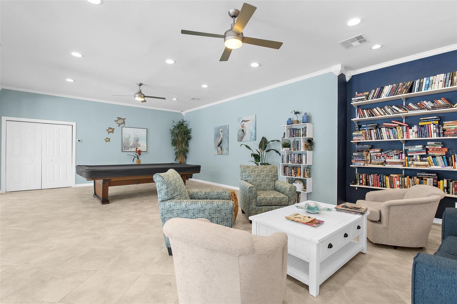 Clubhouse, Like to read? Grab a book and relax by one of 2 community pools - 600 SUTTON PL #101B, LONGBOAT KEY