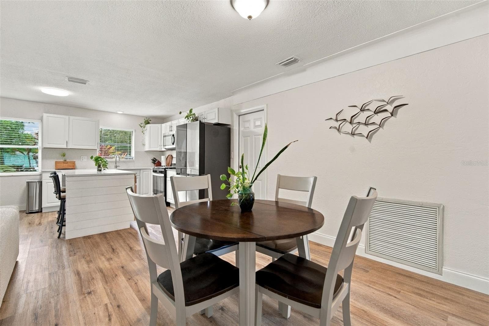 Single Family Residence at 5915 35TH AVE N, ST PETERSBURG, photo 13 of 87
