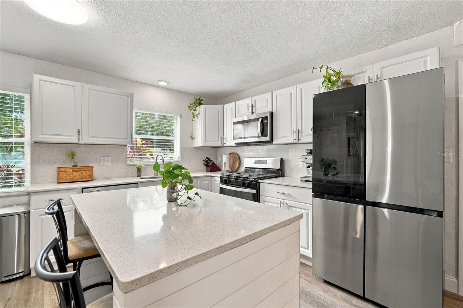 Single Family Residence at 5915 35TH AVE N, ST PETERSBURG, photo 16 of 87