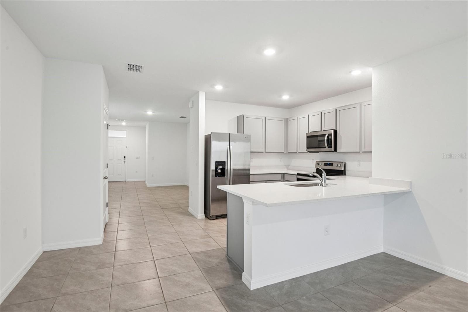 Single Family Residence at 33319 DARLEY DALE TRL, WESLEY CHAPEL, photo 8 of 26