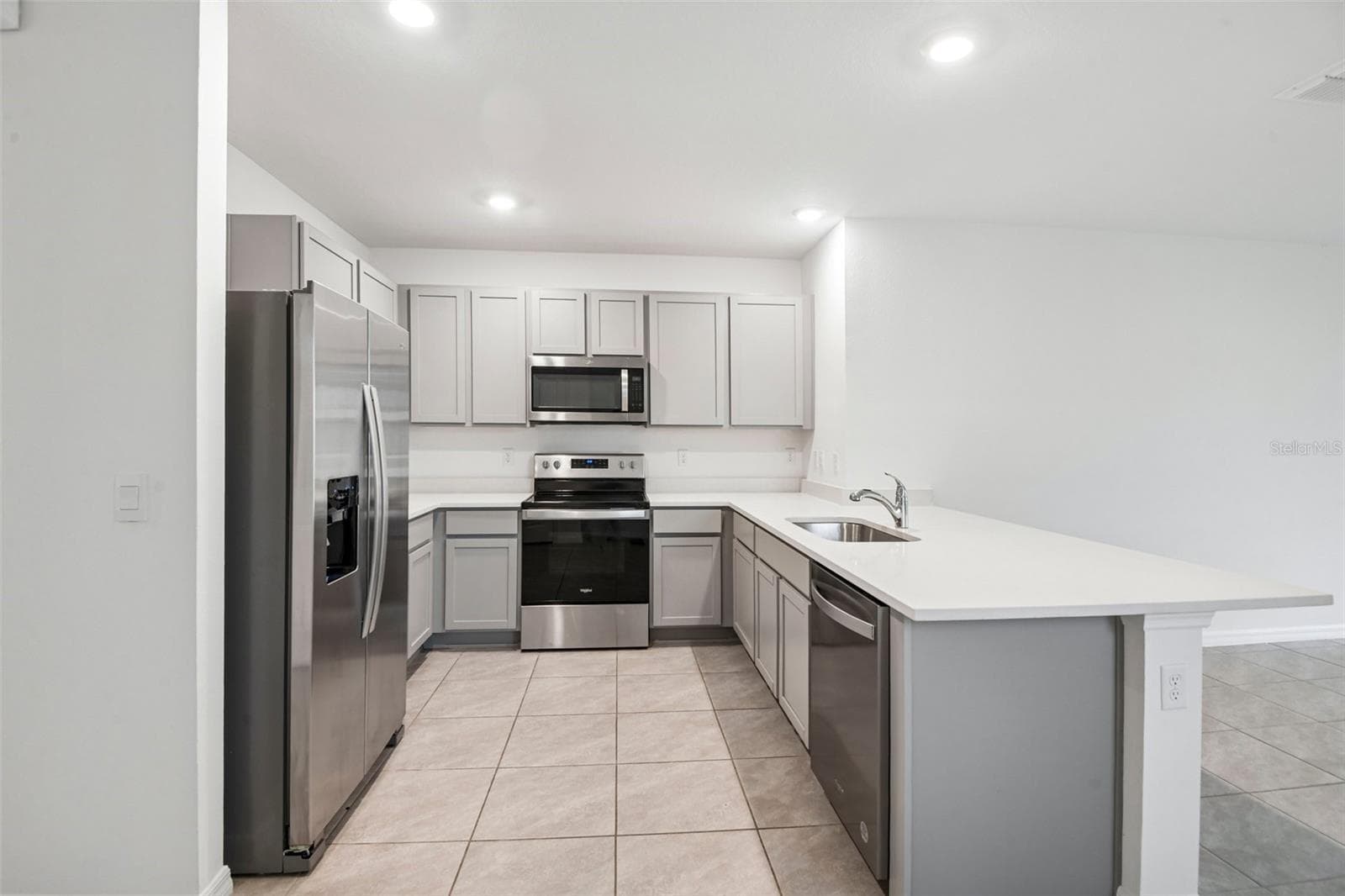 Single Family Residence at 33319 DARLEY DALE TRL, WESLEY CHAPEL, photo 10 of 26