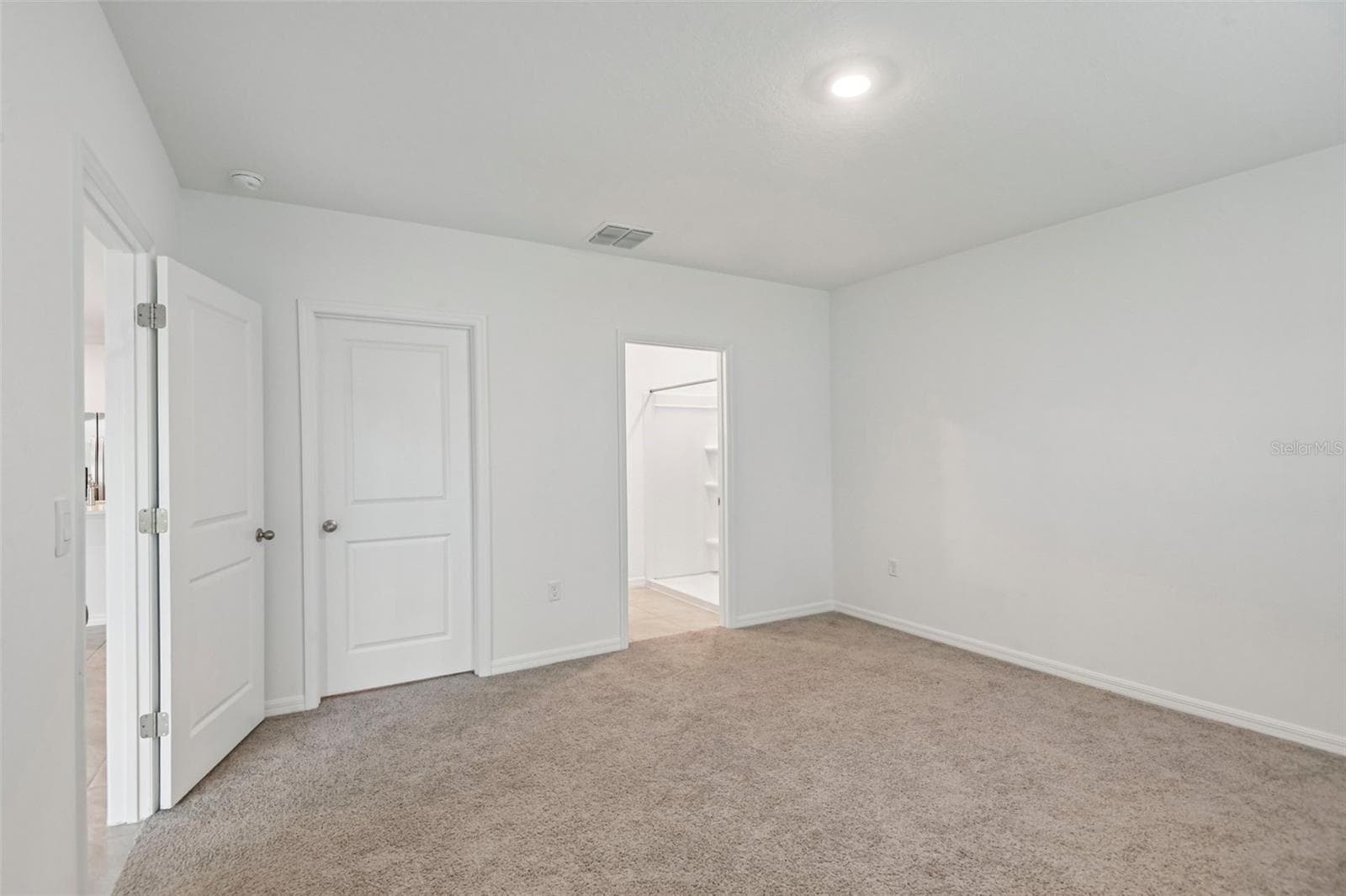 Single Family Residence at 33319 DARLEY DALE TRL, WESLEY CHAPEL, photo 15 of 26