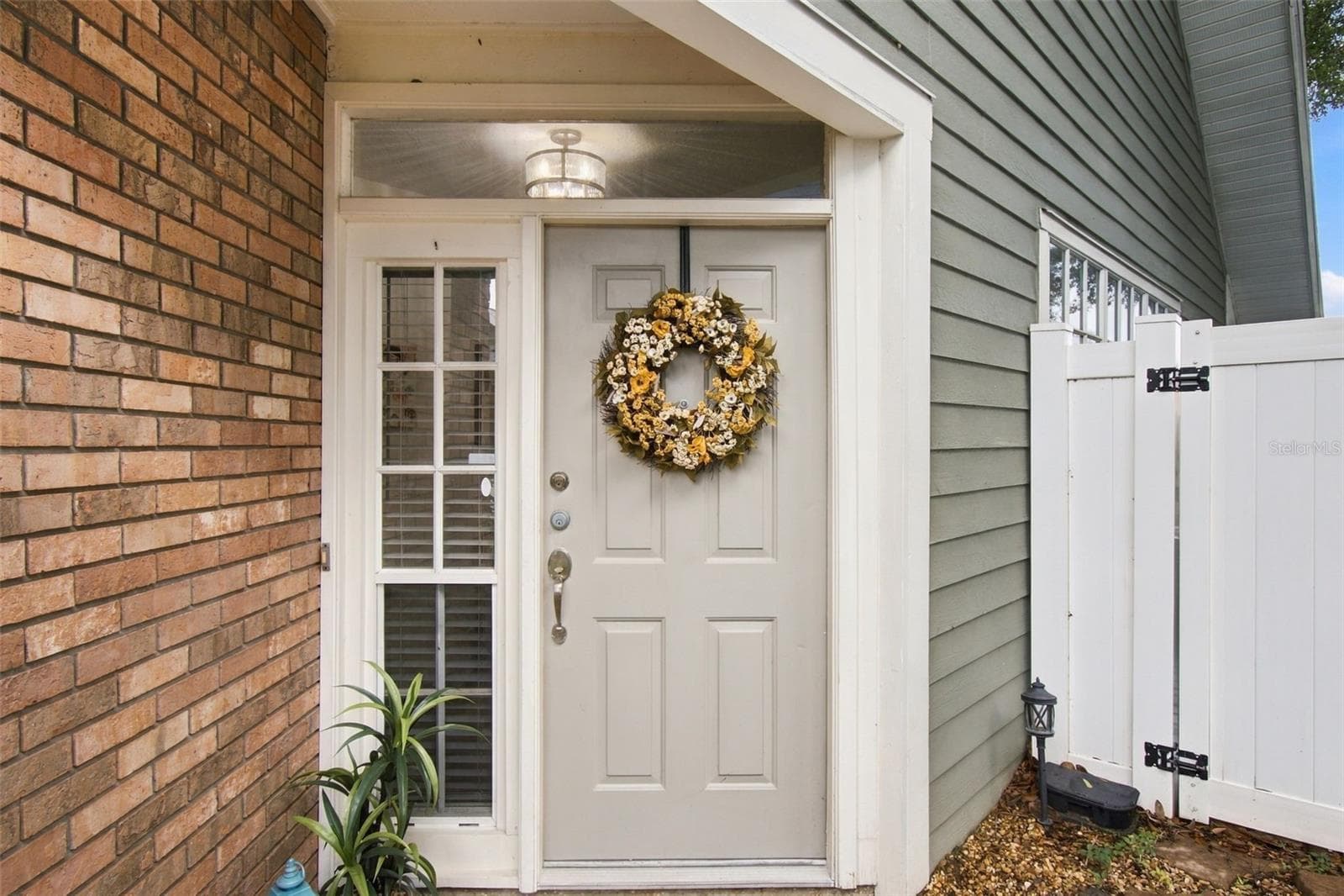 Townhouse at 2724 HAMBLE VILLAGE LN, PALM HARBOR, photo 2 of 56