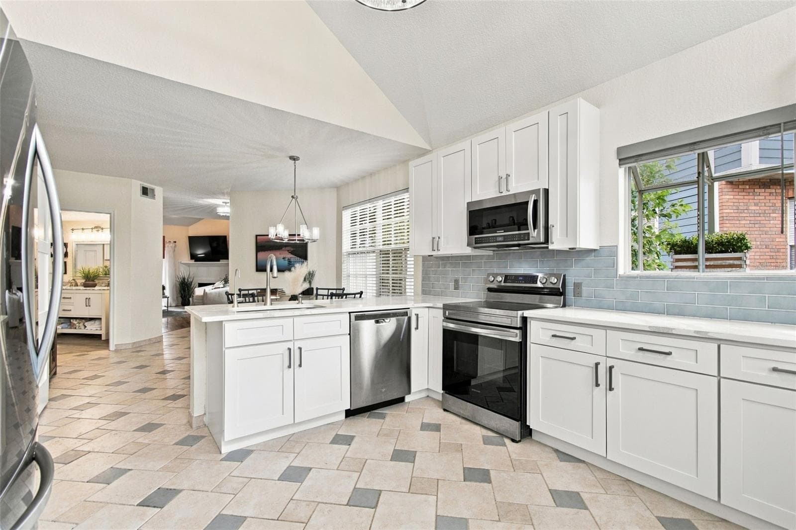 Townhouse at 2724 HAMBLE VILLAGE LN, PALM HARBOR, photo 25 of 56