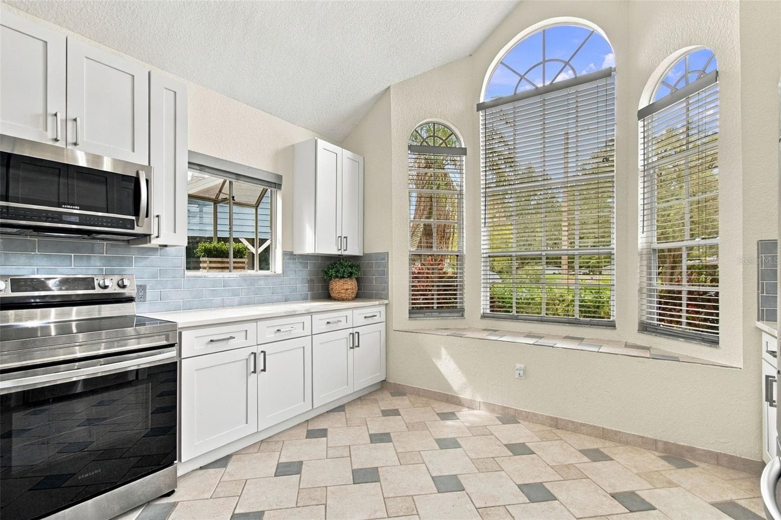 Townhouse at 2724 HAMBLE VILLAGE LN, PALM HARBOR, photo 27 of 56