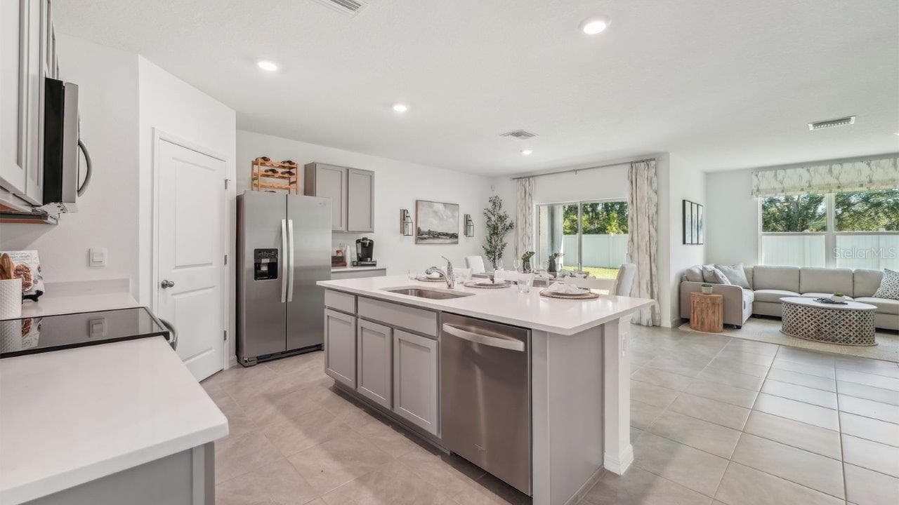 Single Family Residence at 7650 WHEAT STONE DR, ZEPHYRHILLS, photo 3 of 18