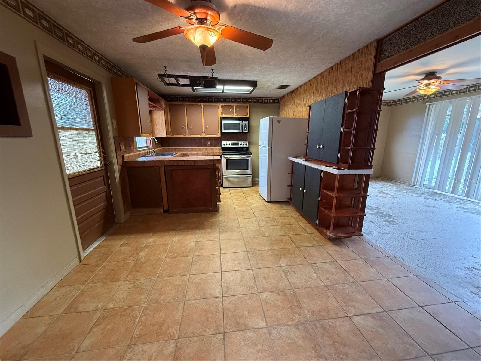 Single Family Residence at 141 N EDGEMON AVE, WINTER SPRINGS, photo 3 of 12