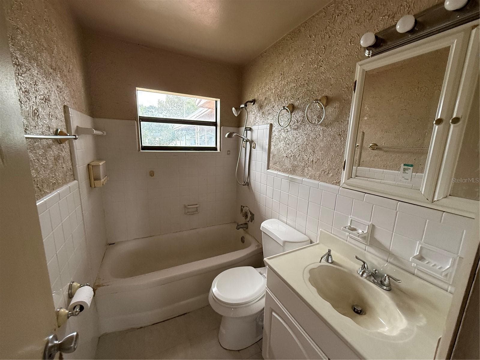 Single Family Residence at 141 N EDGEMON AVE, WINTER SPRINGS, photo 7 of 12