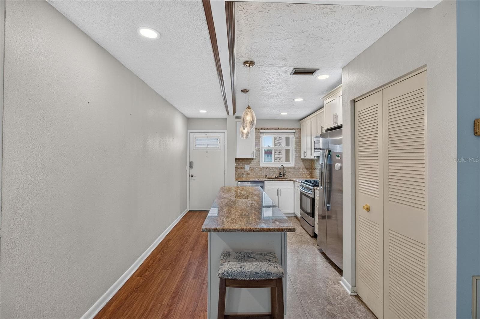 Condominium at 5750 80TH ST N #D307, ST PETERSBURG, photo 6 of 26