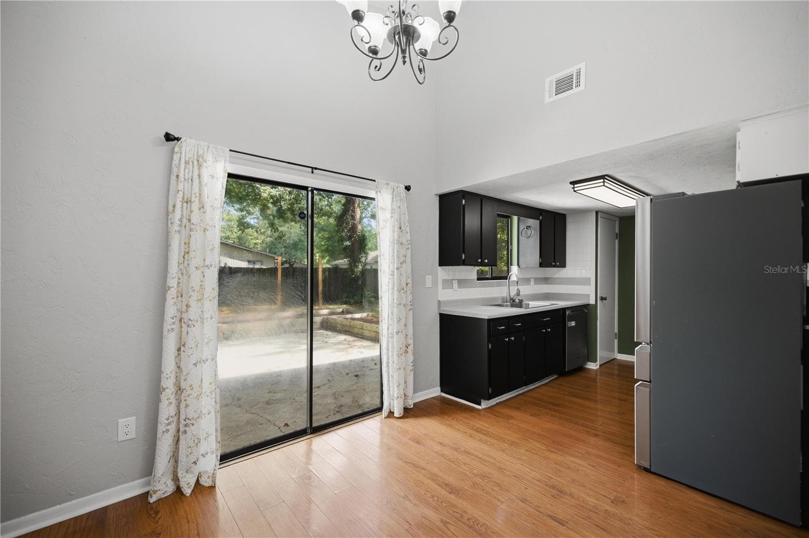 Sliding Doors to Backyard - 4319 NW 29TH TER, GAINESVILLE
