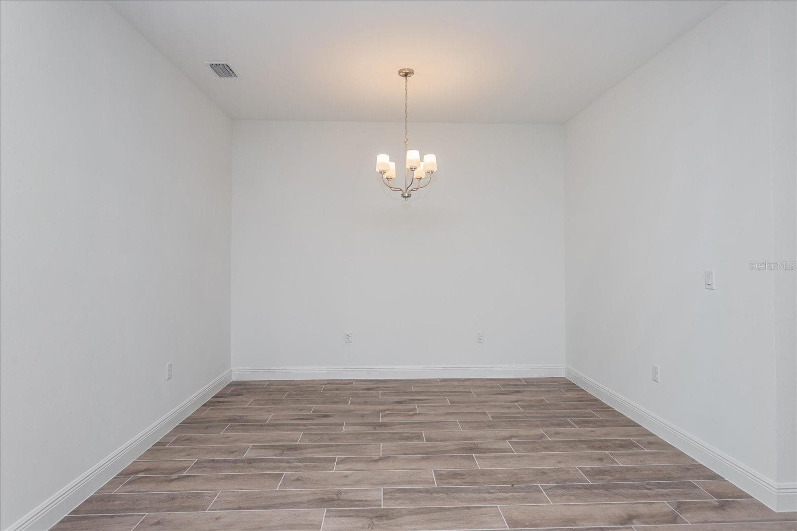 Single Family Residence at 17326 WILD DAISY DR, WINTER GARDEN, photo 6 of 22