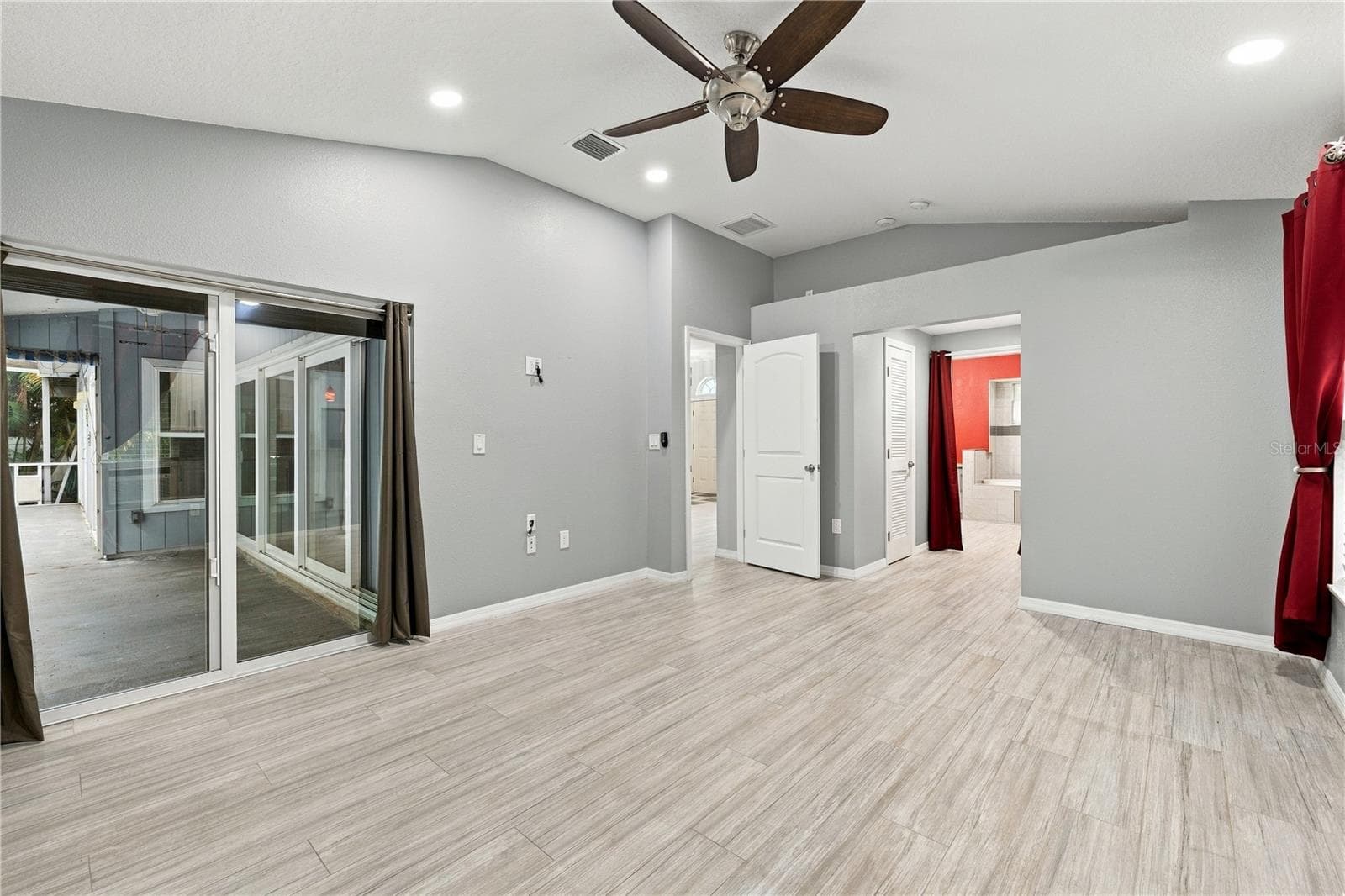 Single Family Residence at 155 LAKE SHORE DR E, PALM HARBOR, photo 14 of 25