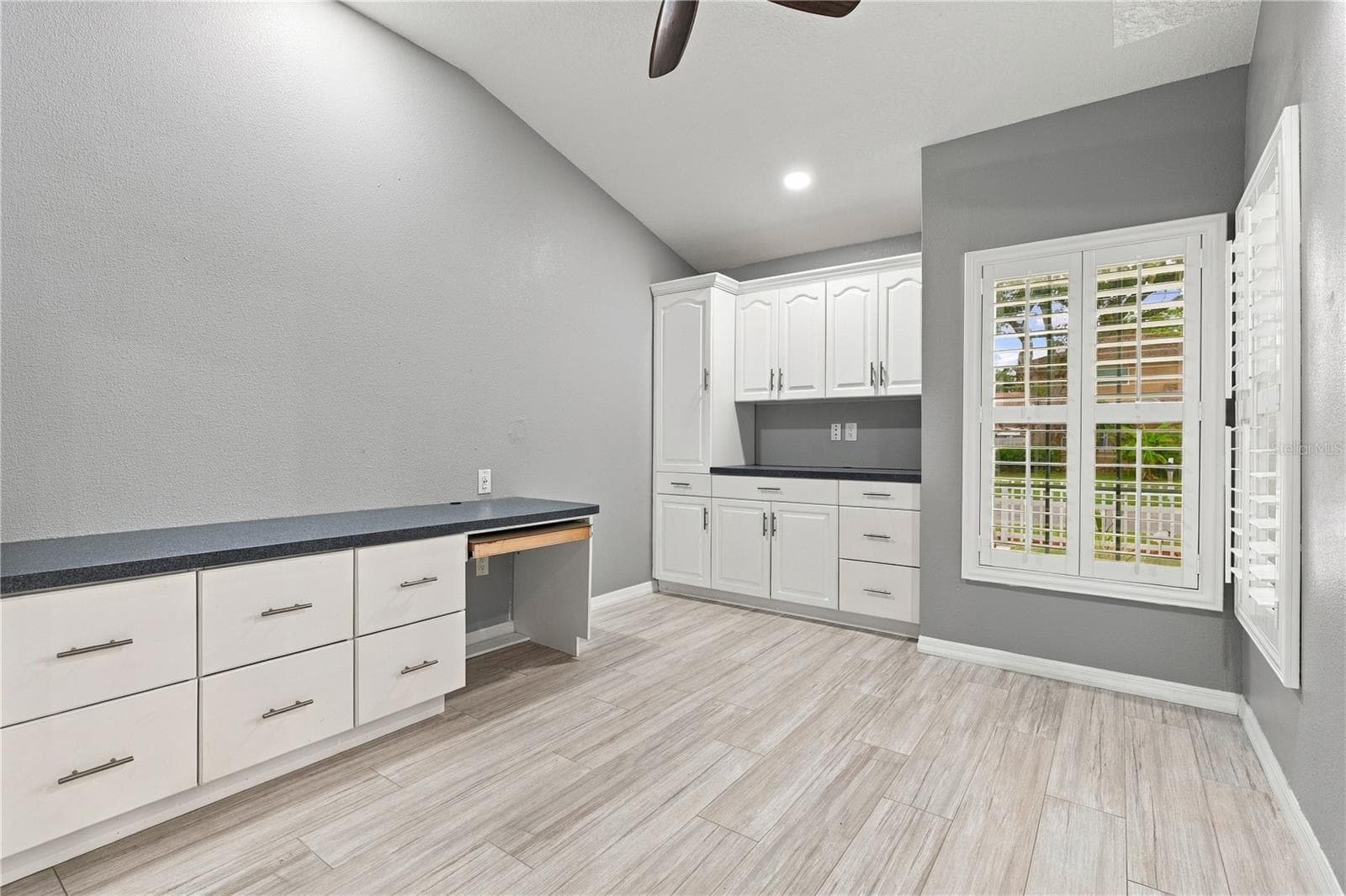 Single Family Residence at 155 LAKE SHORE DR E, PALM HARBOR, photo 17 of 25