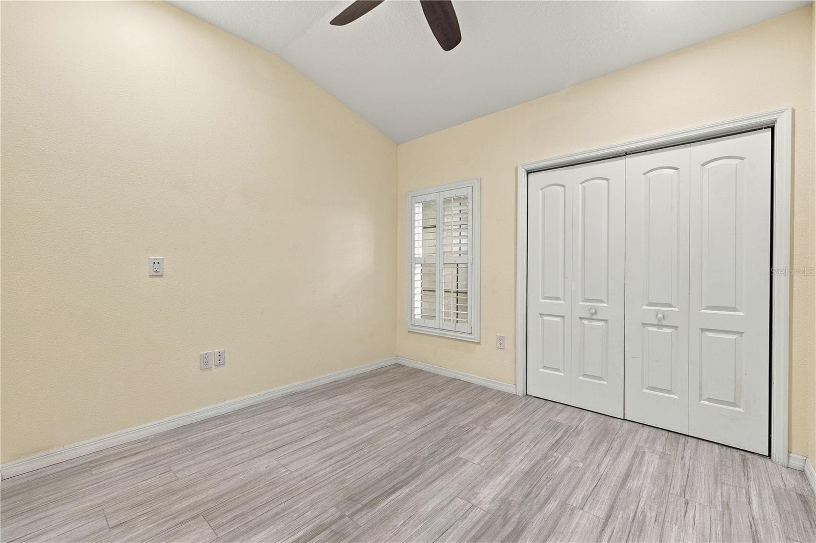 Single Family Residence at 155 LAKE SHORE DR E, PALM HARBOR, photo 18 of 25