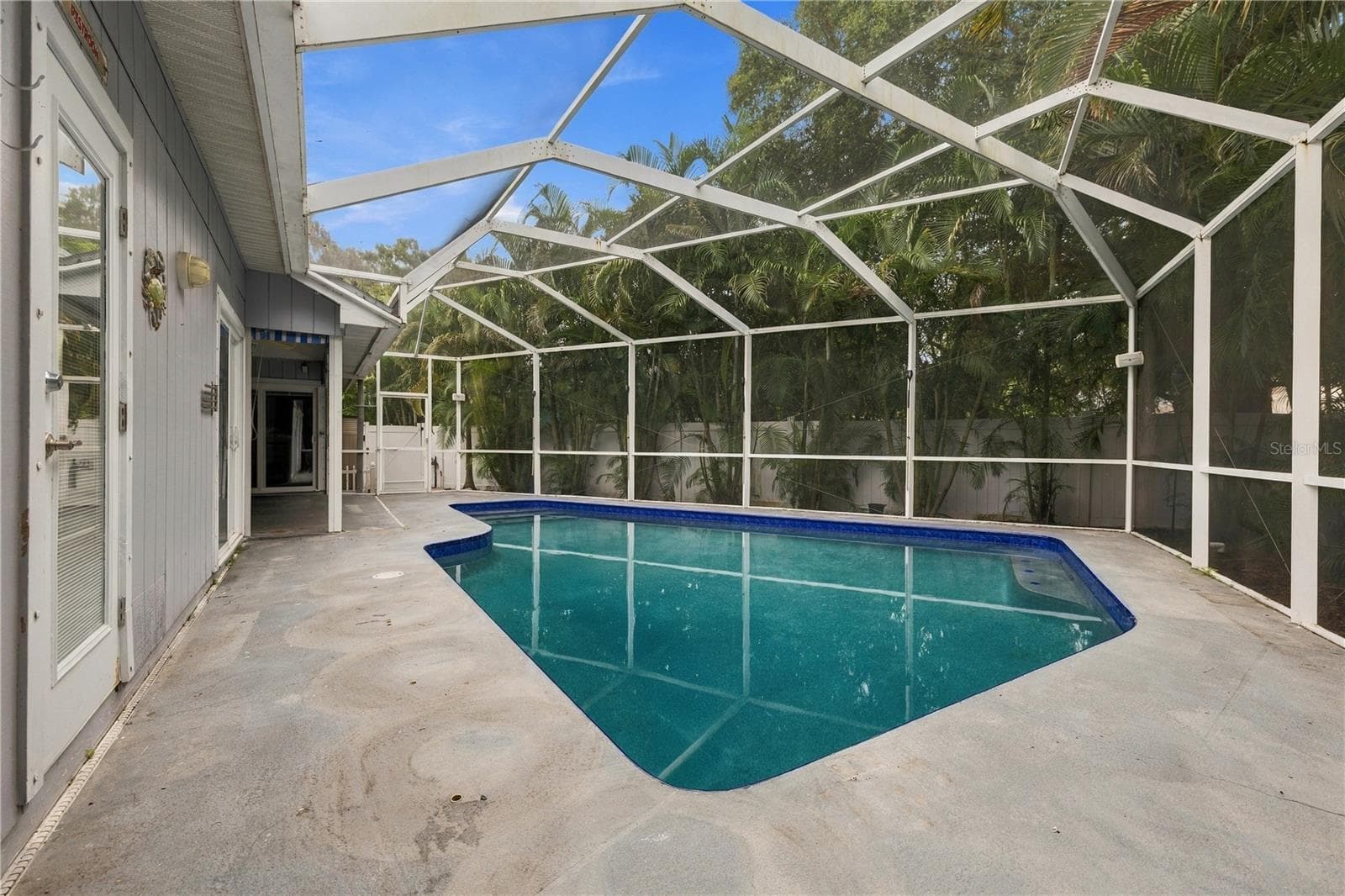 Single Family Residence at 155 LAKE SHORE DR E, PALM HARBOR, photo 22 of 25